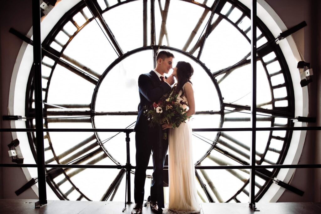 Bride and groom portraits on wedding day & planning time for wedding photos