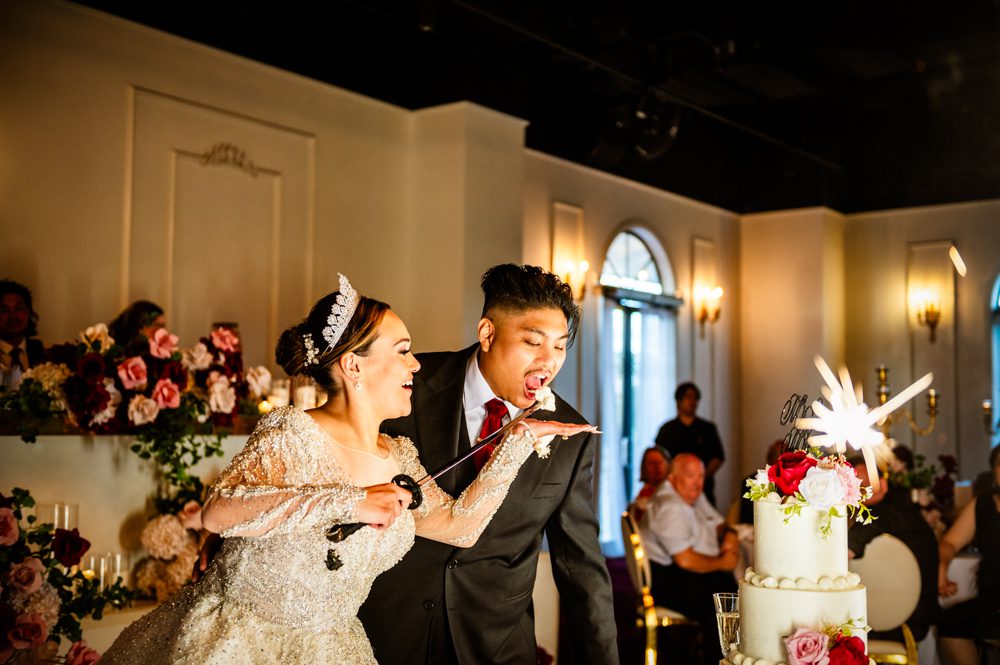 highline wedding venue Sydney couple cutting cake